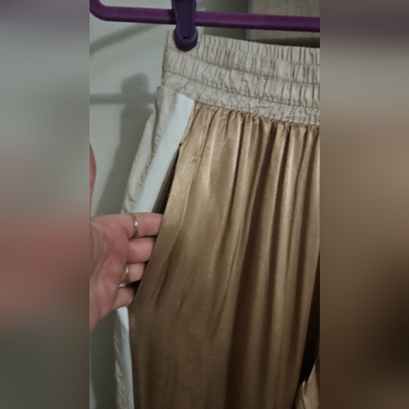 ZARA Satin Joggers. Tan with white side panel. Size XS - Picture 13 of 14